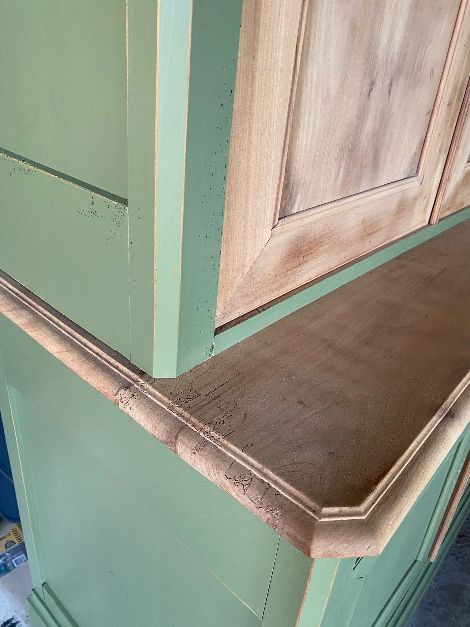 Buffet 2 body restyled in kaki