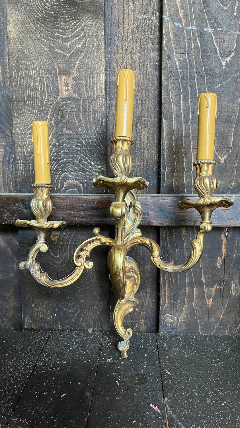 Vintage golden bronze 3-light wall light