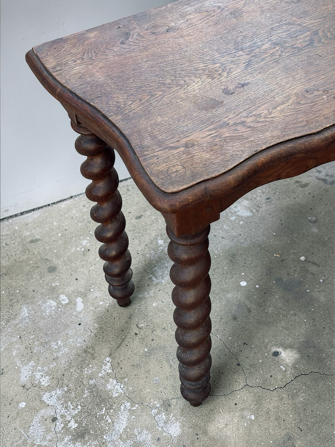 Console en bois massif pieds tournés