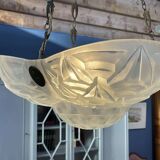 Art Deco suspension in moulded-pressed glass with geometric decoration signed Degué.