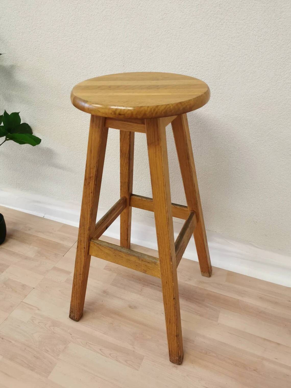Tabouret de bar yougoslave en chêne, années 1980