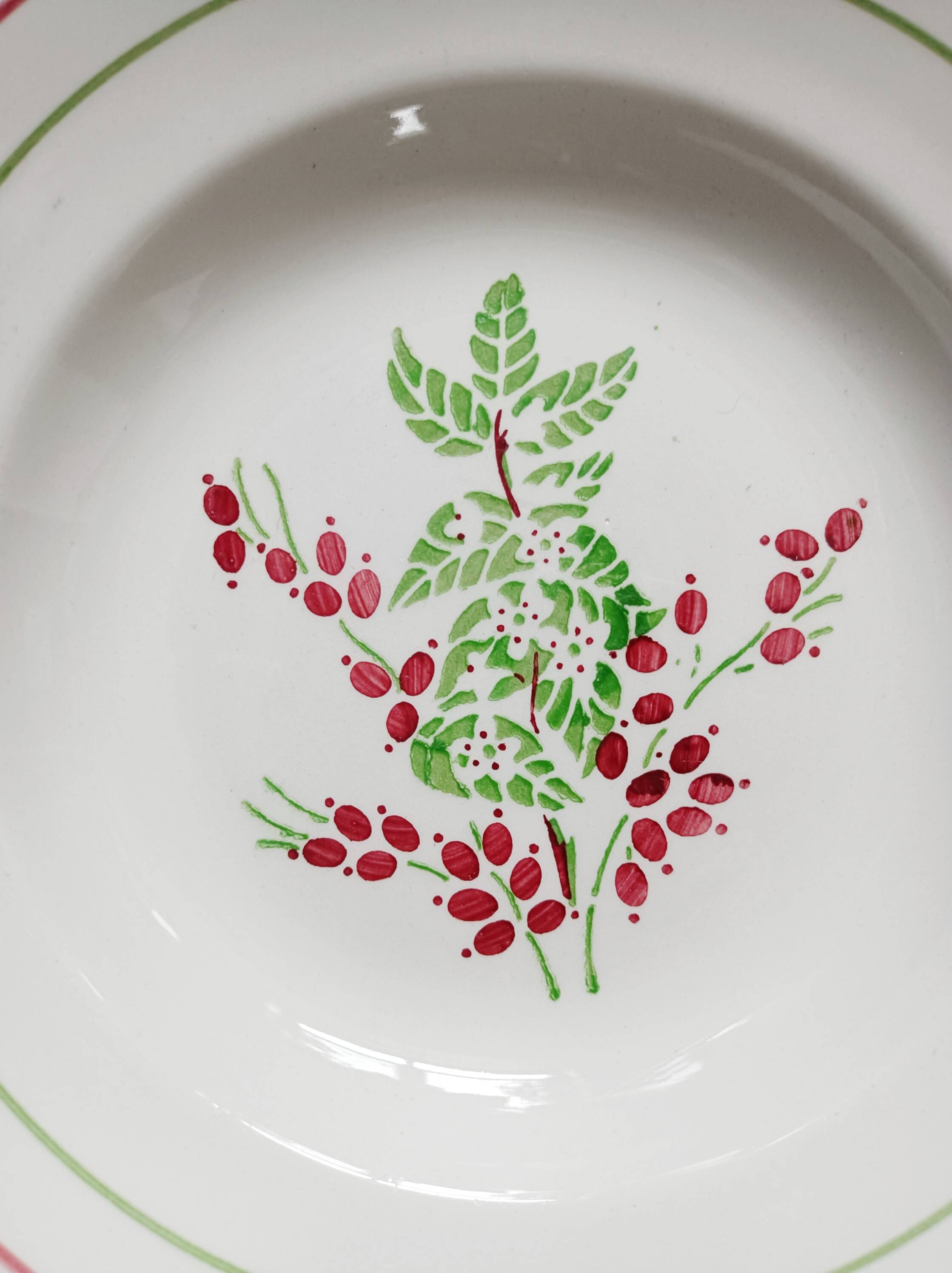 Set of 4 Lunéville KG soup plates, coffee leaves