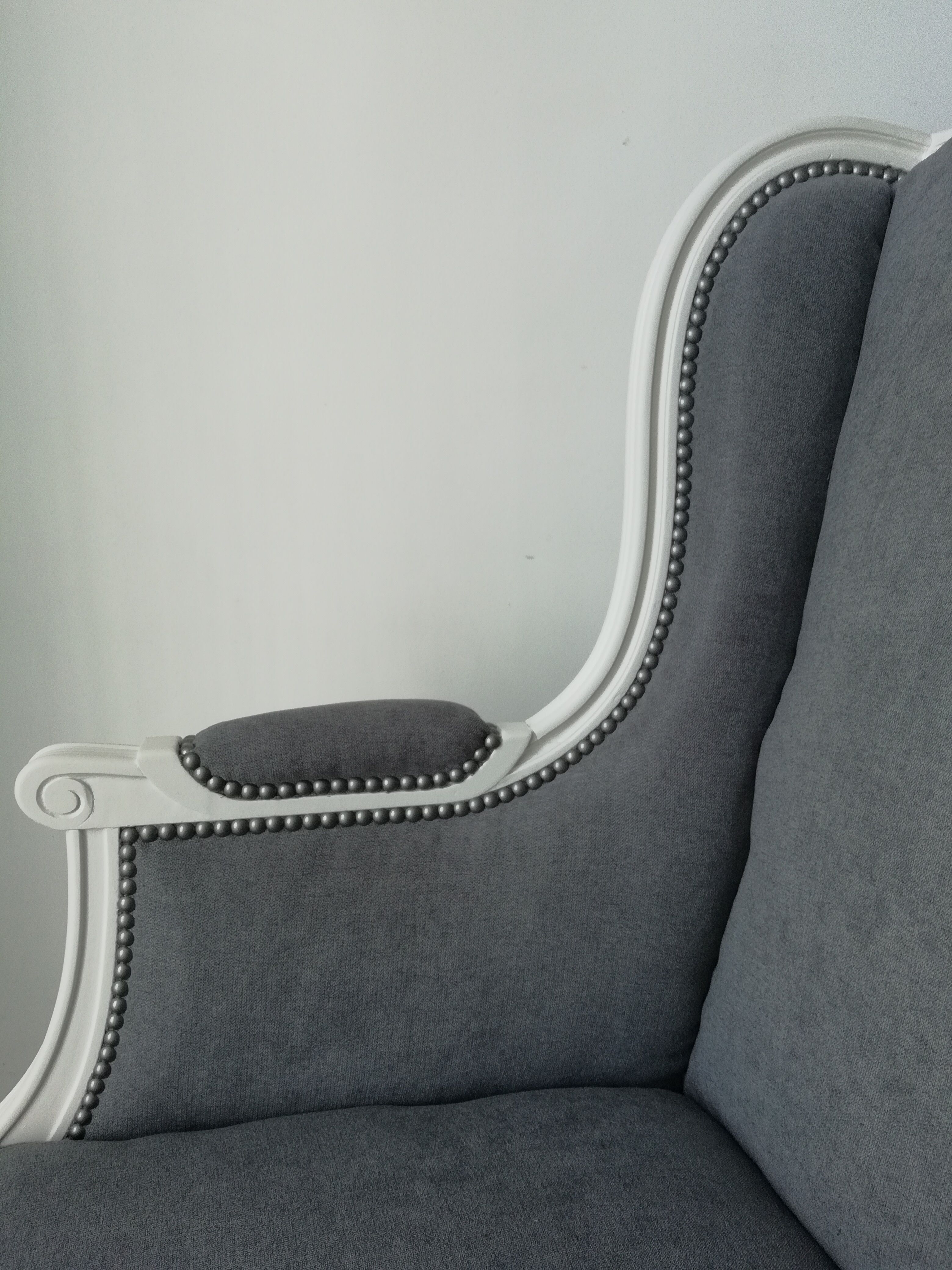 Fauteuil bergère de style Louis XVI restauré