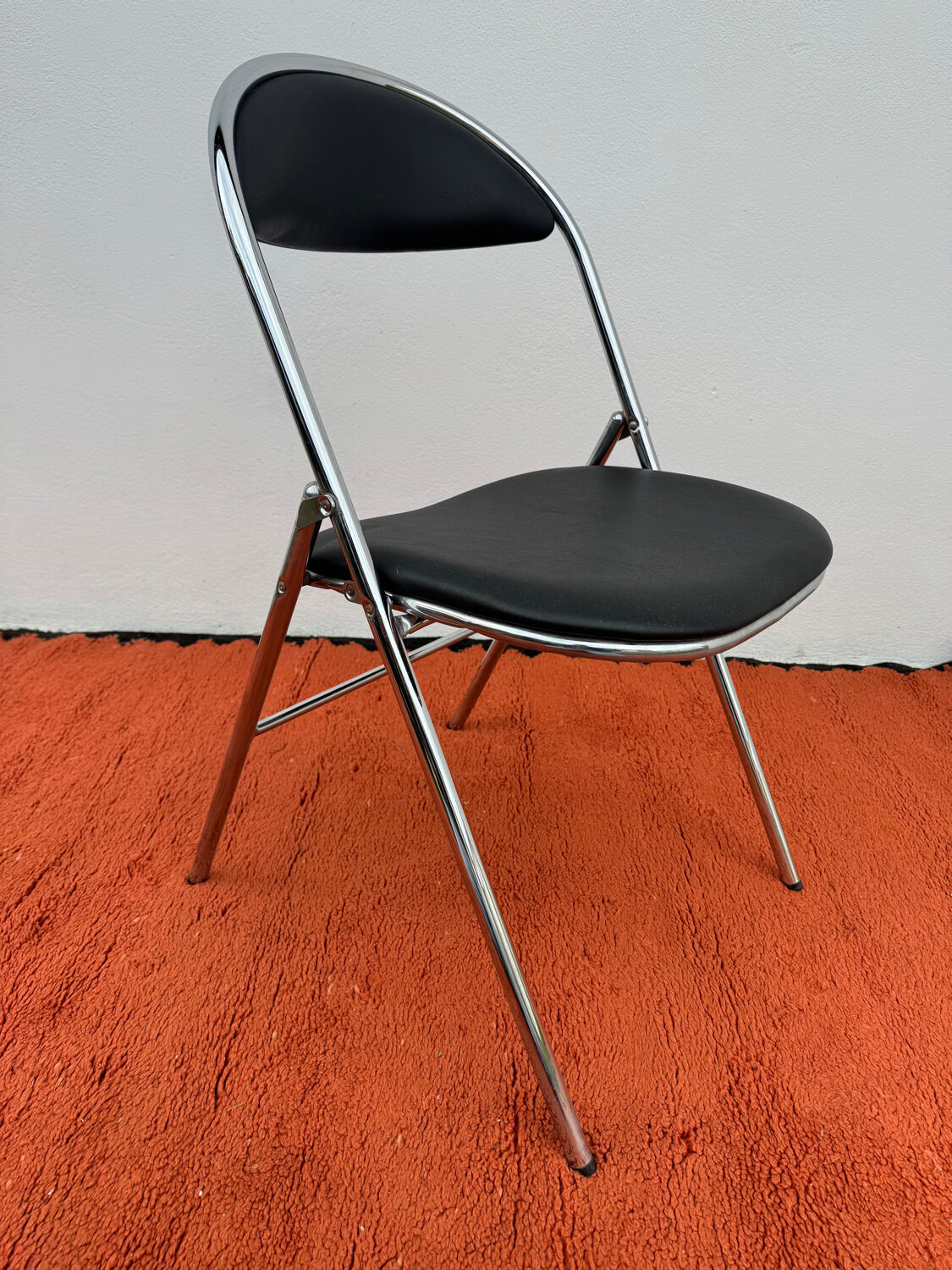 Chrome folding chair Souvignet from the 1970s