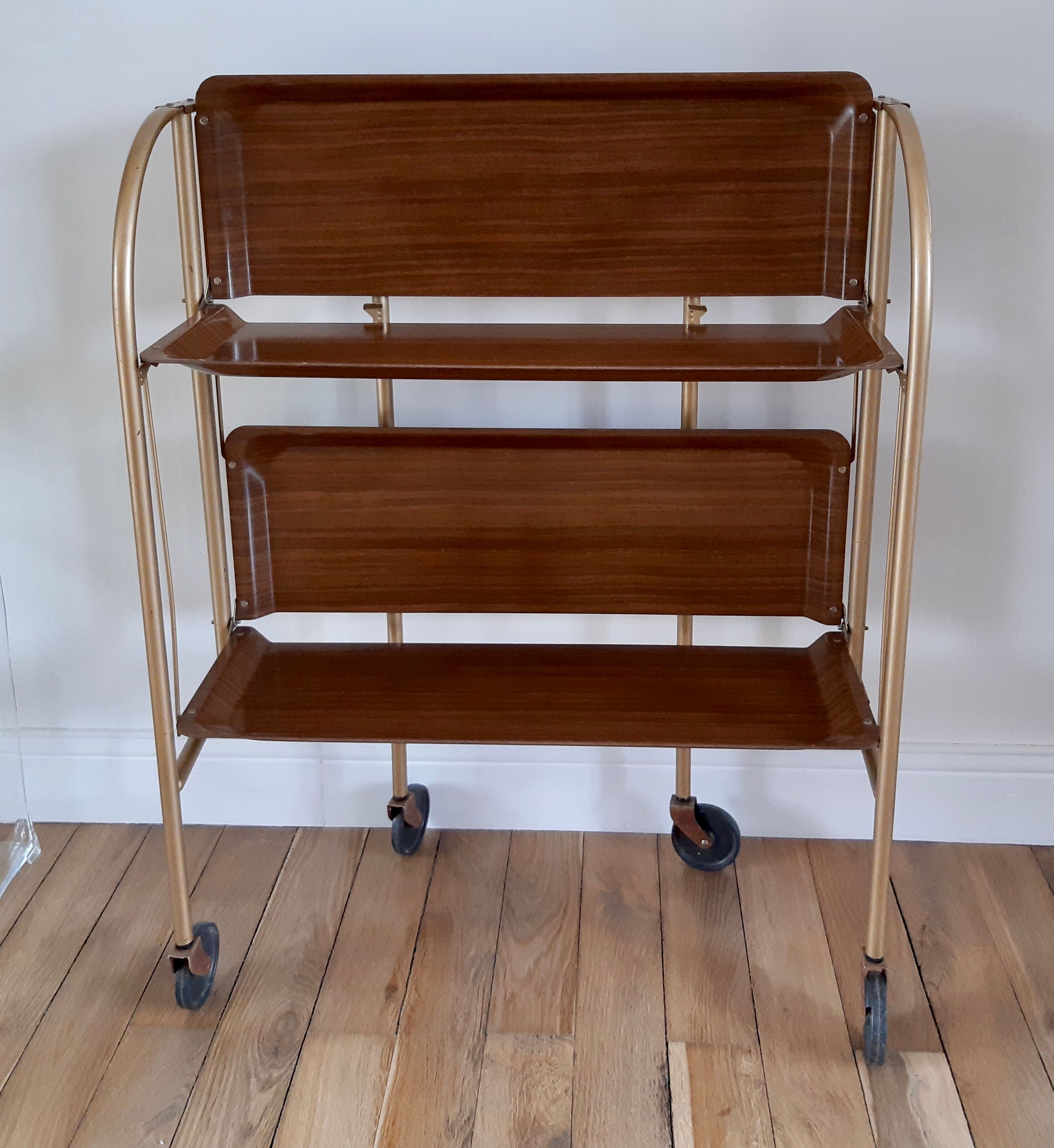 Golden folding dessert 70s