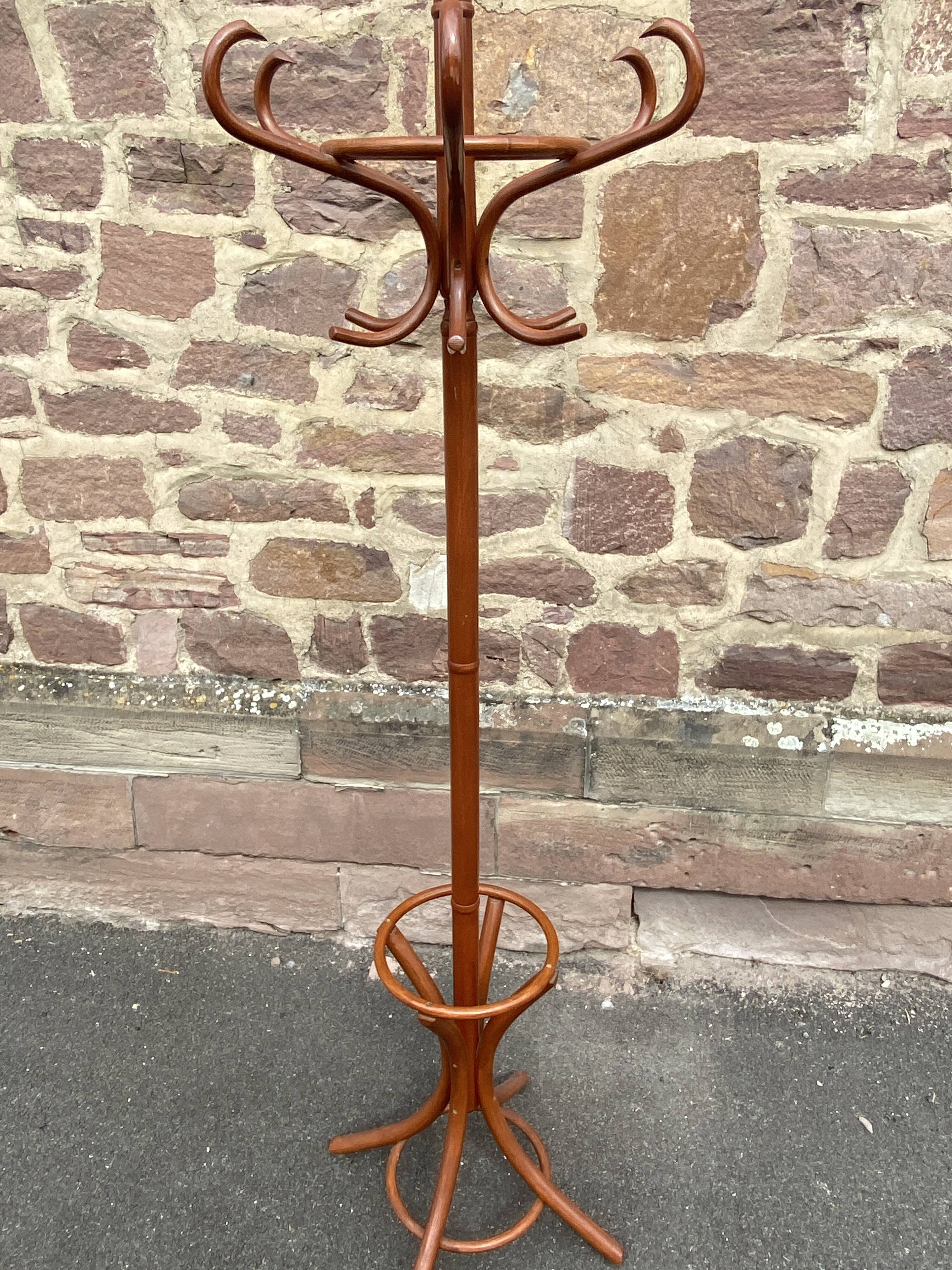 Portemanteau perroquet en bois courbé