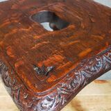 Tabouret ancien en bois massif tourné et sculpté