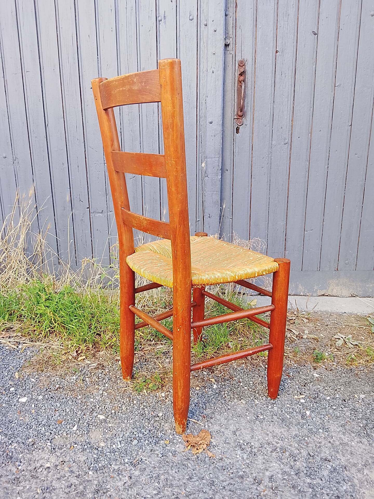 6 brutalist chairs