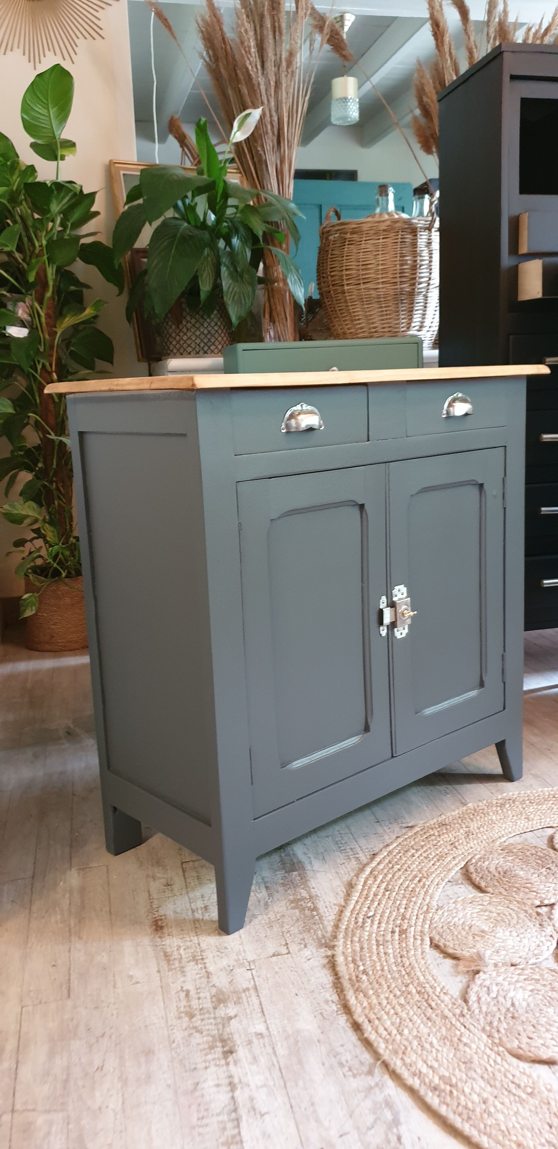 Grey Parisian buffet