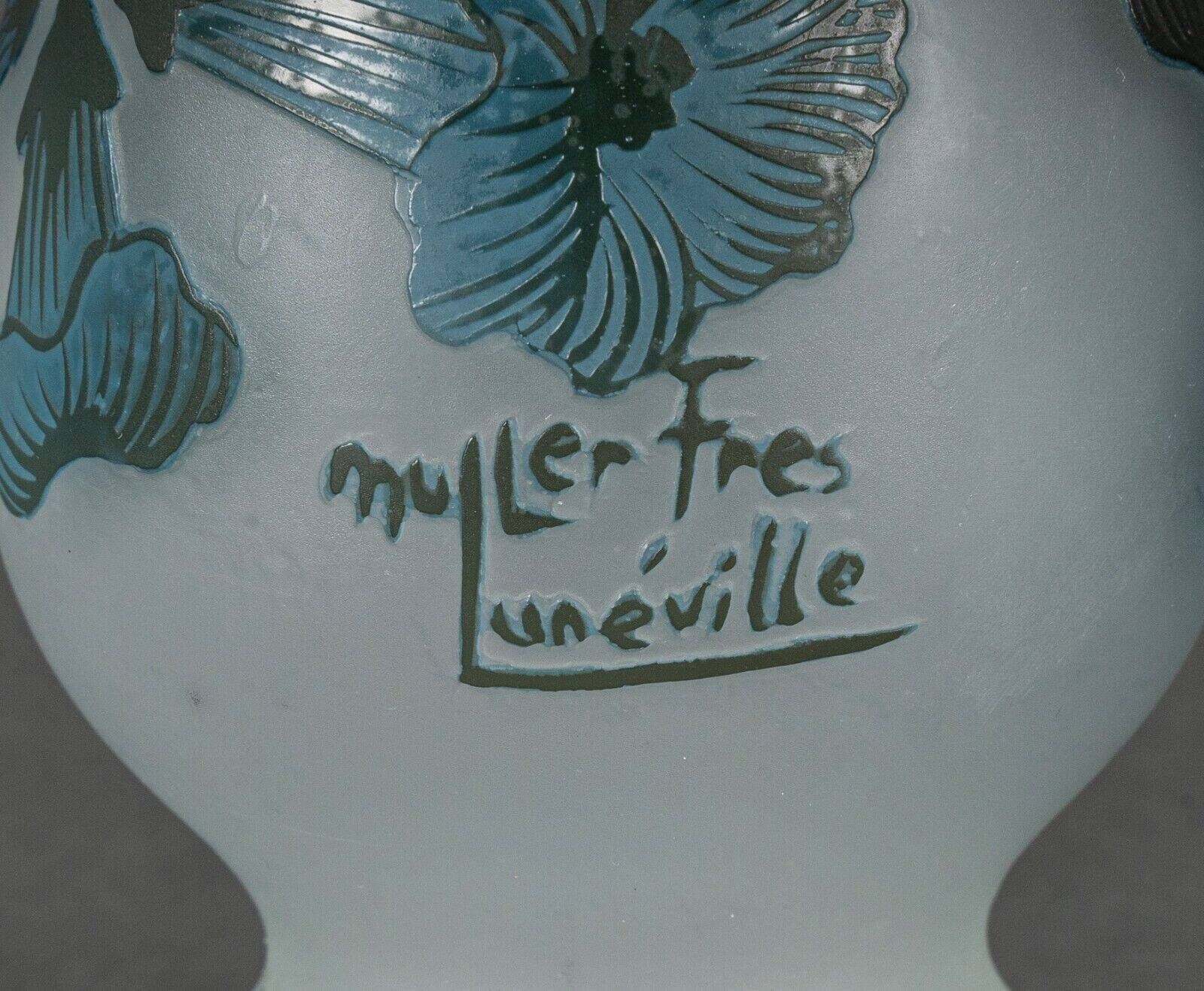 Vase in glass paste Muller Frères Lunéville foot shower floral decor