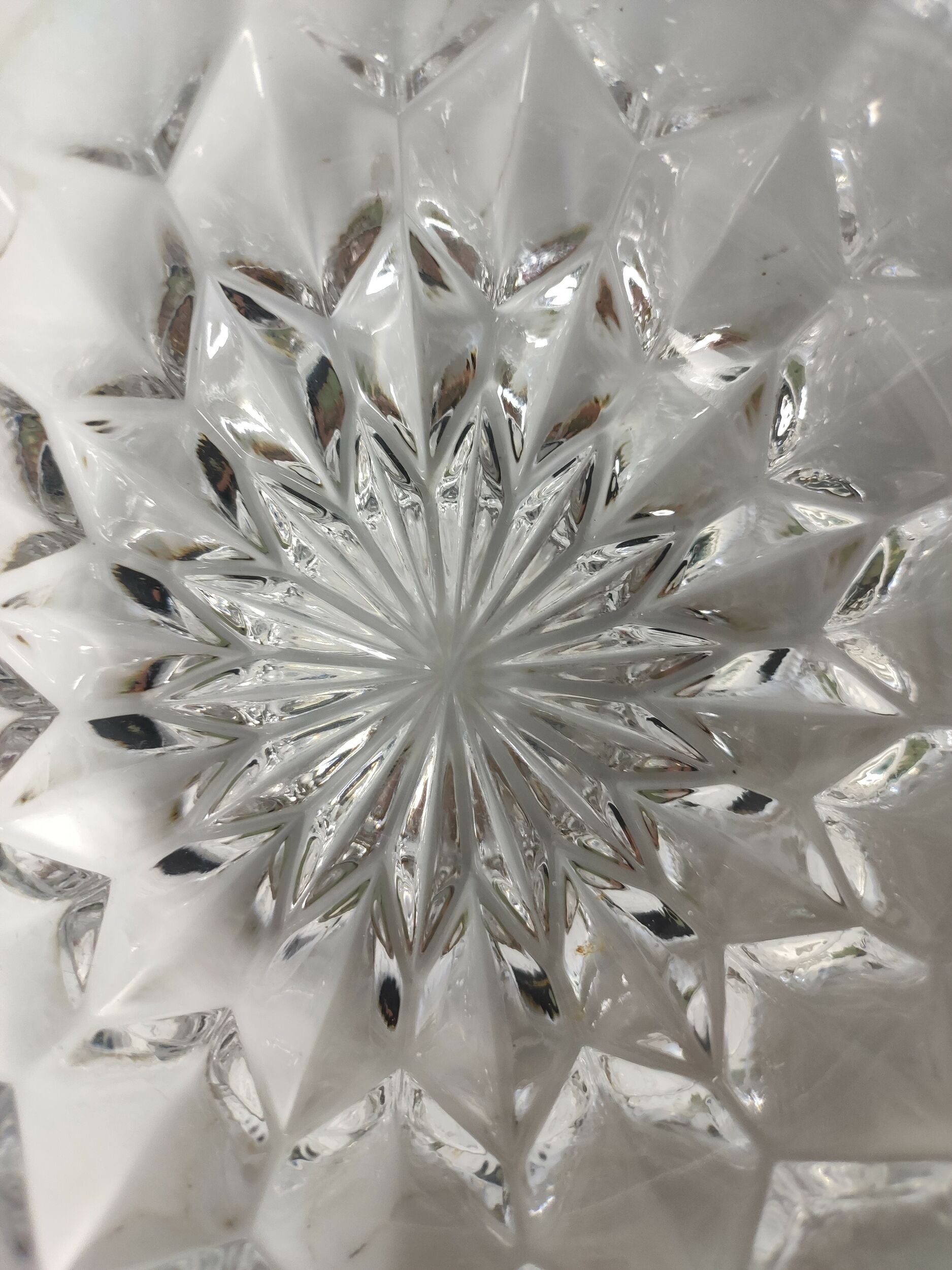 Cut crystal sugar bonbonnière