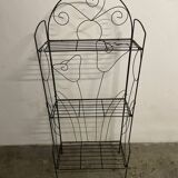 Foldable metal shelf