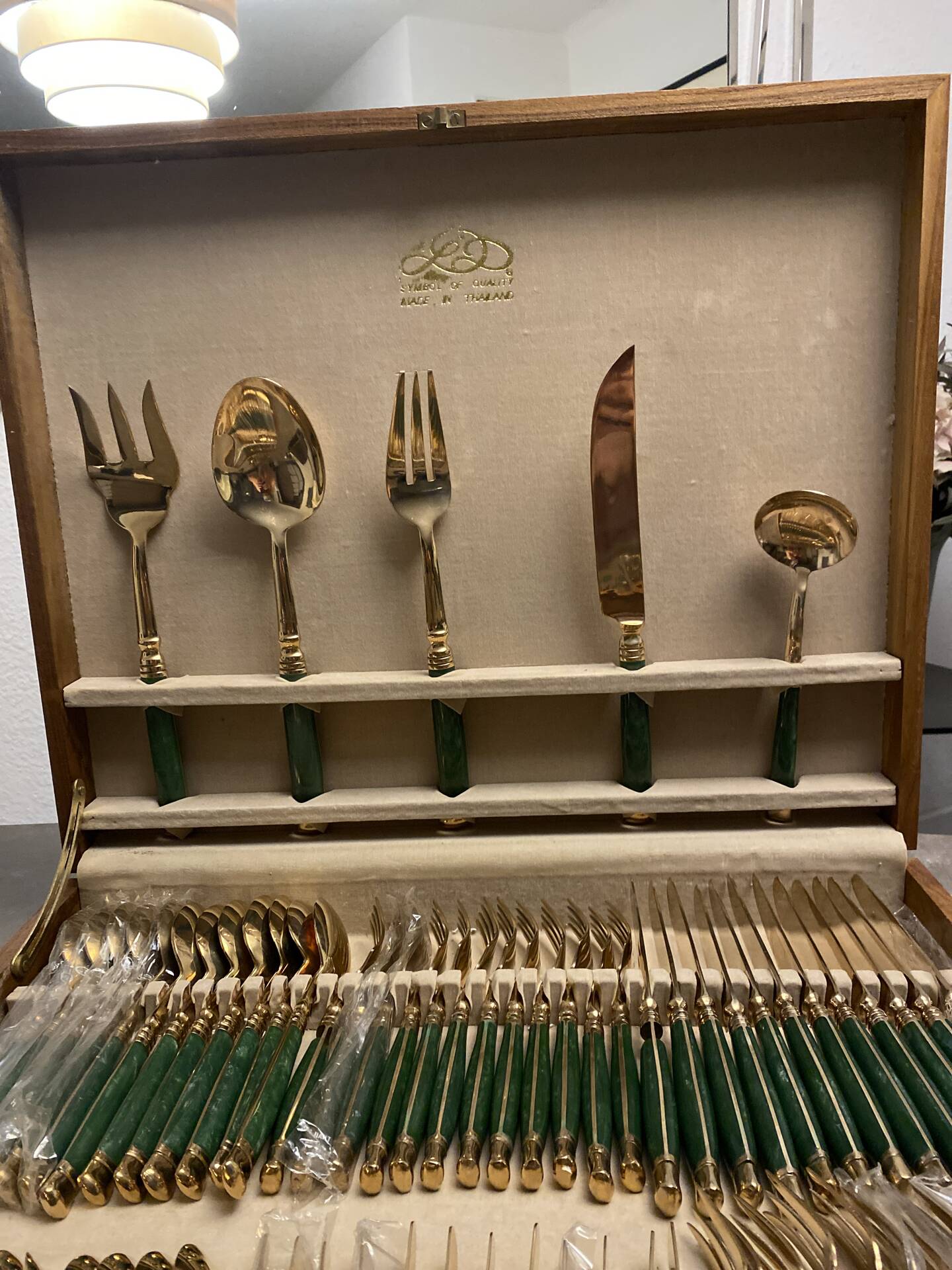 Ménagère Vintage Laiton & Teck Style Mid-Century – 1960/1970 – Manches