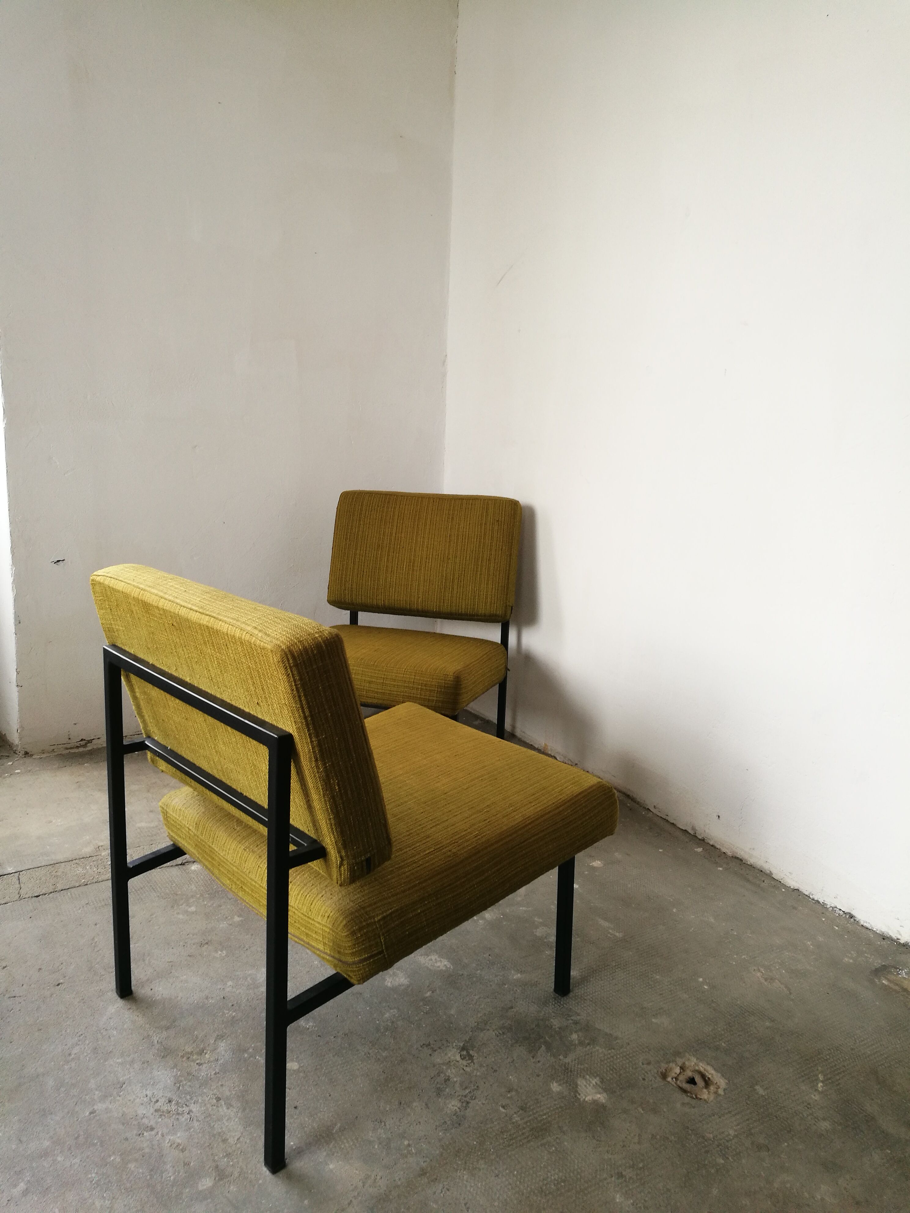 pair of André Simard armchairs for Airborne