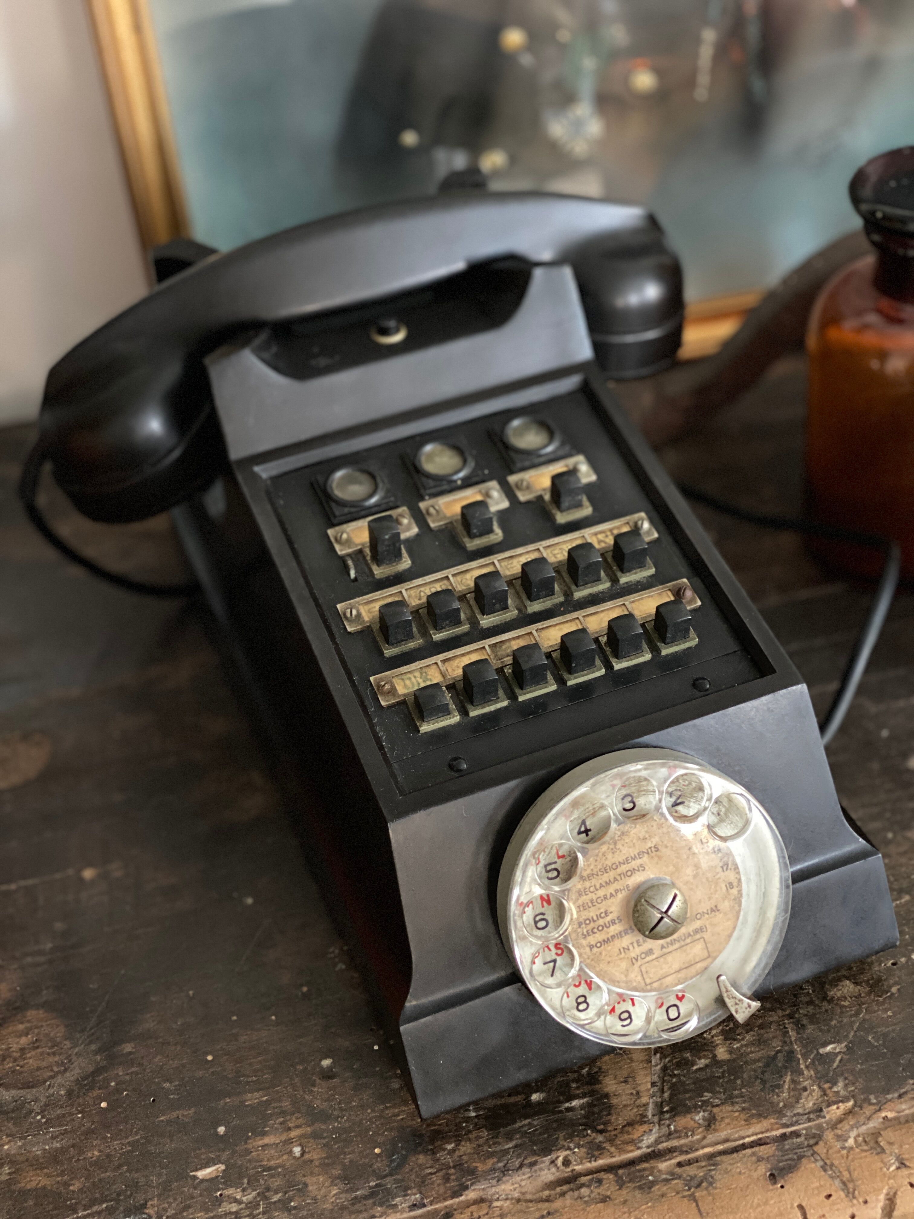 Téléphone bakélite vintage
