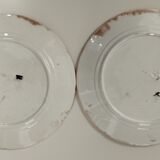 Lot de 2 assiettes en barbotine à motif raisin