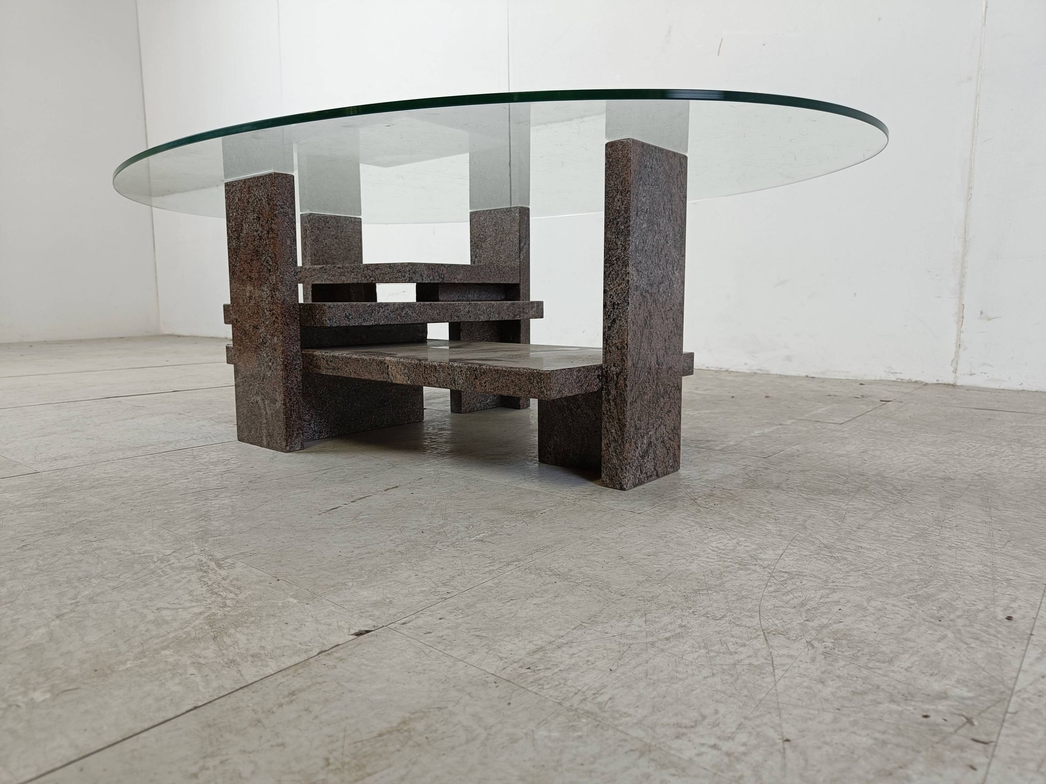 Table basse vintage en granit par Willy Ballez, 1970