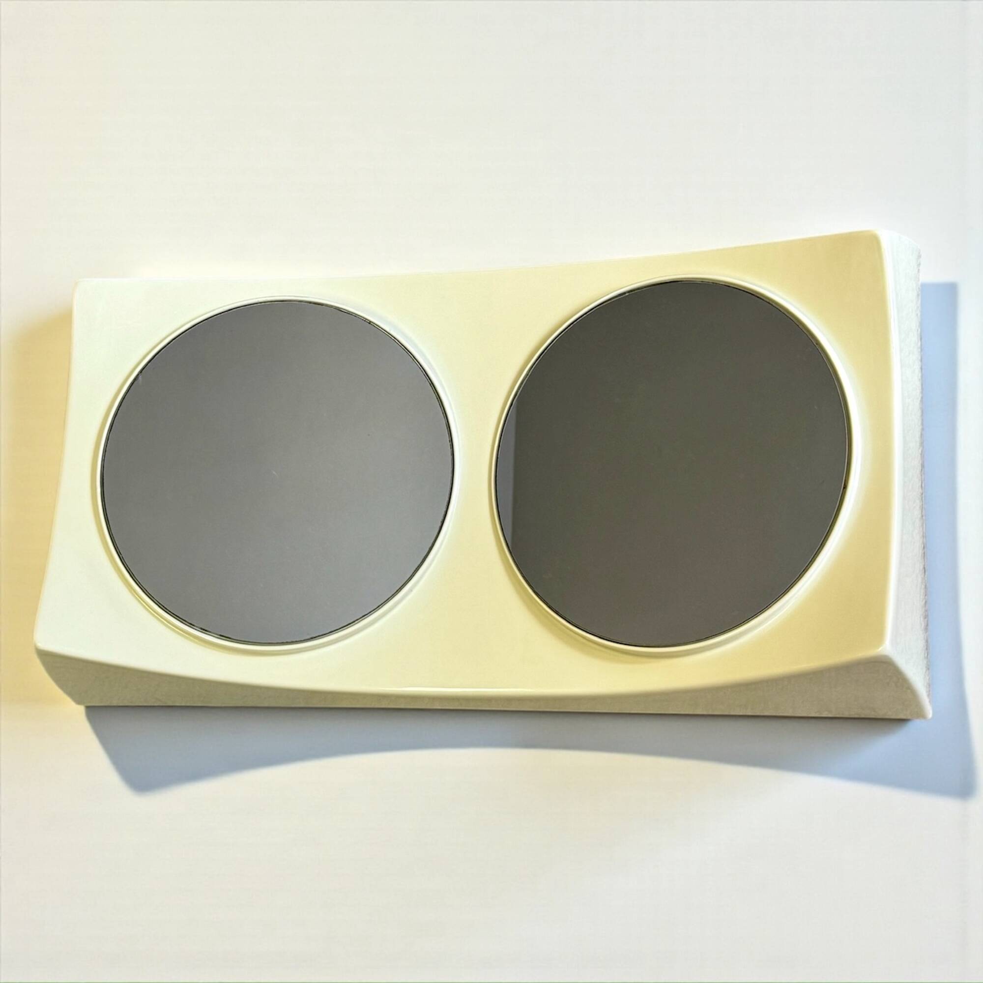 Miroir mural italien OVNI, plastique ivoire flexible, design vintage de l'ère spatiale,