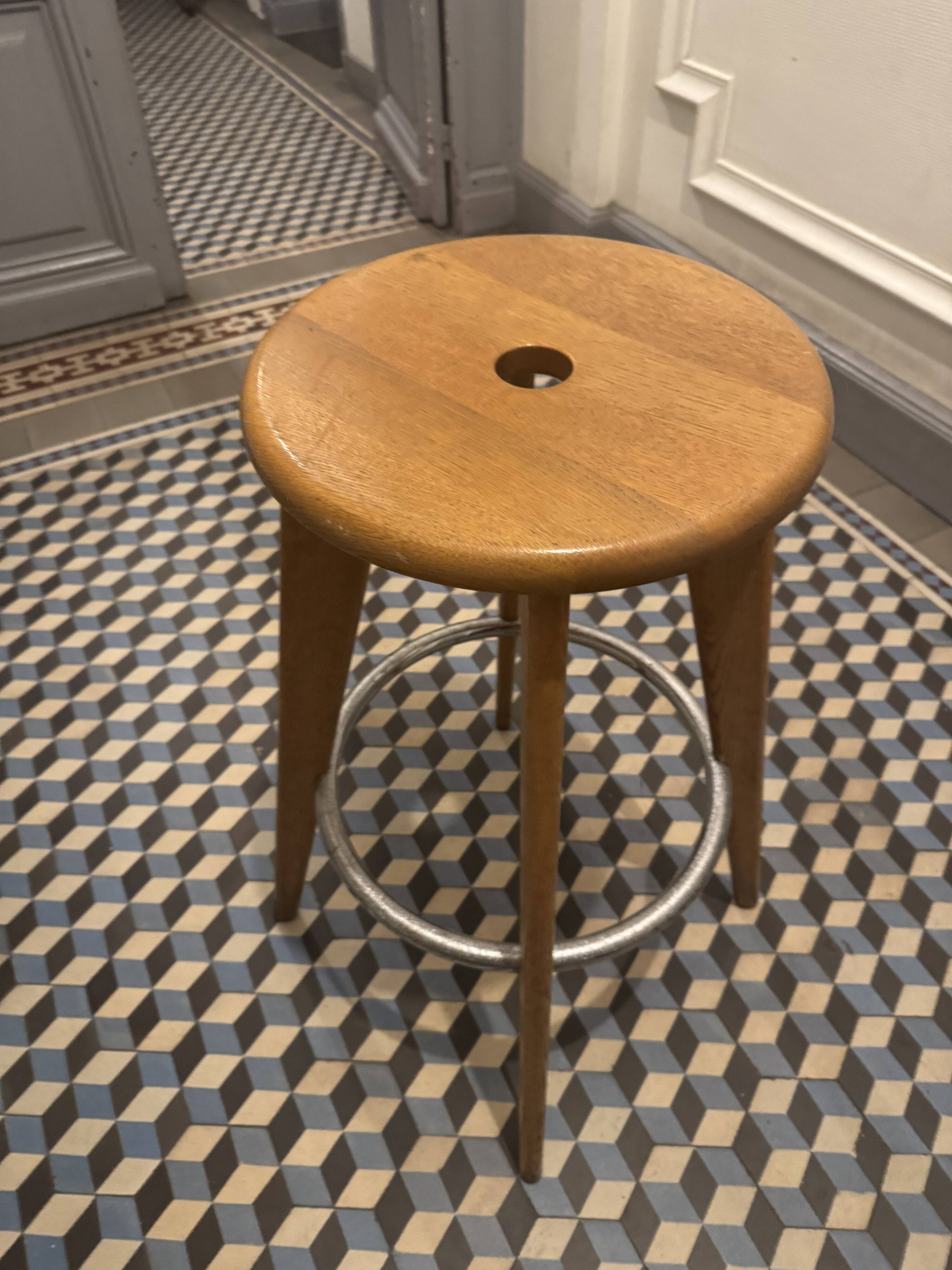 Jean Prouvé Stool – Vitra Designs 1942