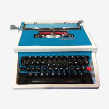 Blue Underwood 315 Portable Typewriter