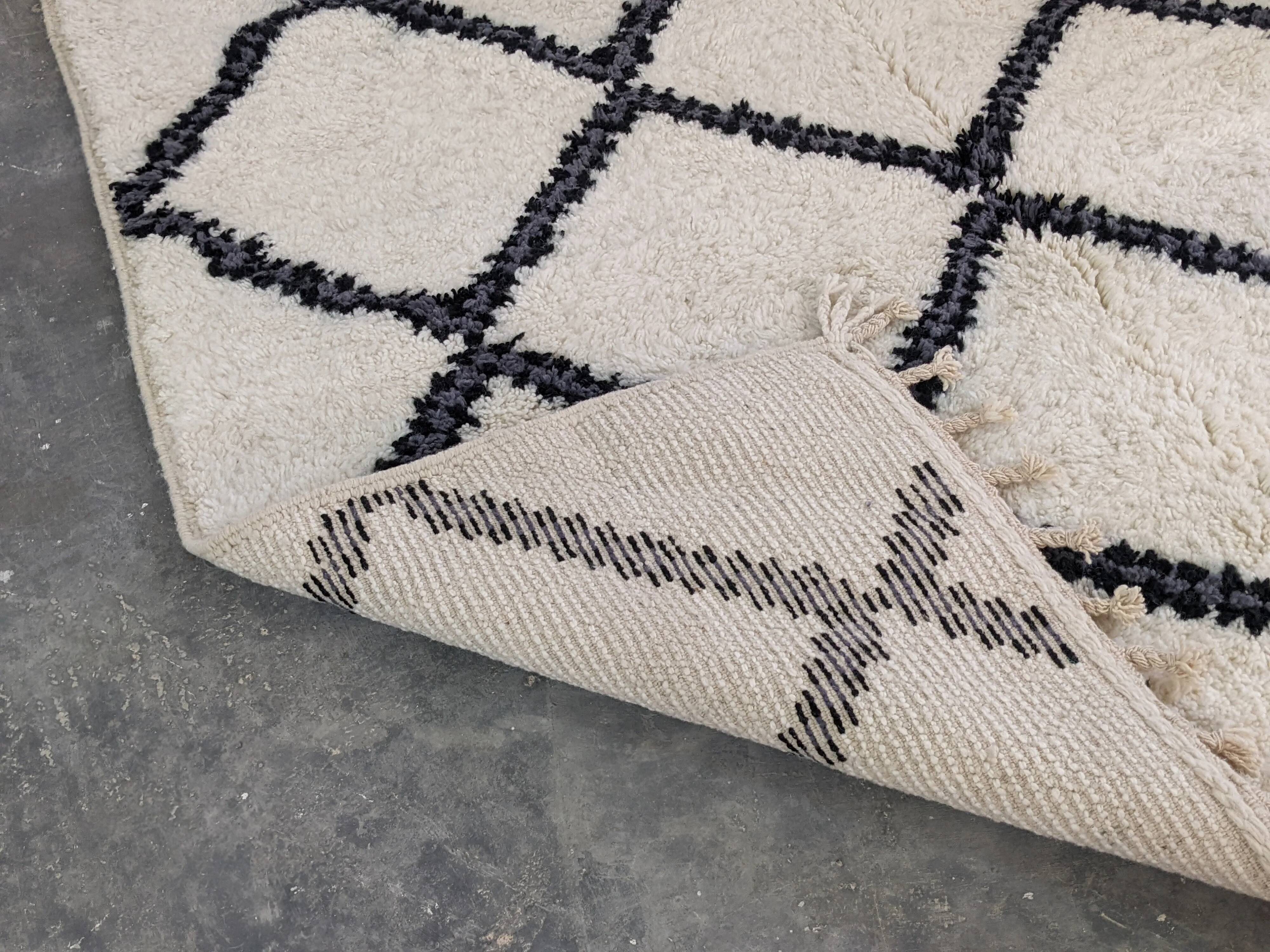 Large Beni Ouarain rug, 280 x 205 cm || 9.19 x 6.73 feet, G-369