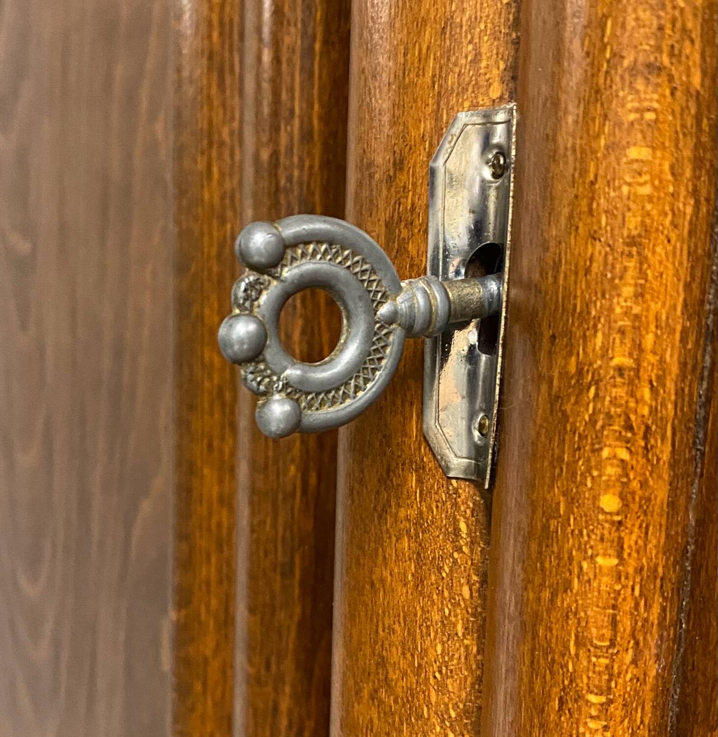 Vintage compass feet wardrobe from 1956