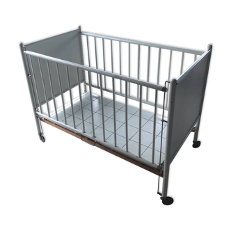 Wooden baby bed from the 1950s by Paidi