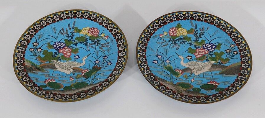 Pair of Round Bronze Dishes and Cloisonné Enamels, Meiji era, Japan – Late nineteenth