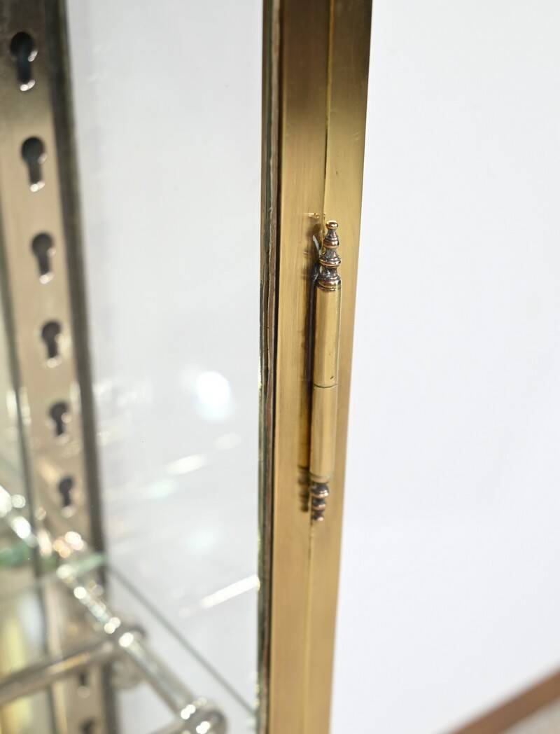 Small Brass Showcase – 1930