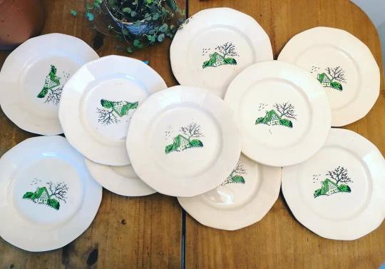 10 flat plates in Earthenware Digoin Bayeux Model, mountain chalet / naïve