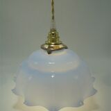 Blue opaline suspension