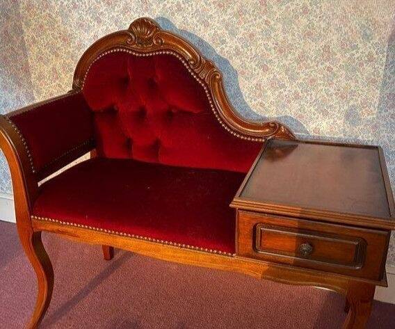 Banquette téléphone ou autre vintage