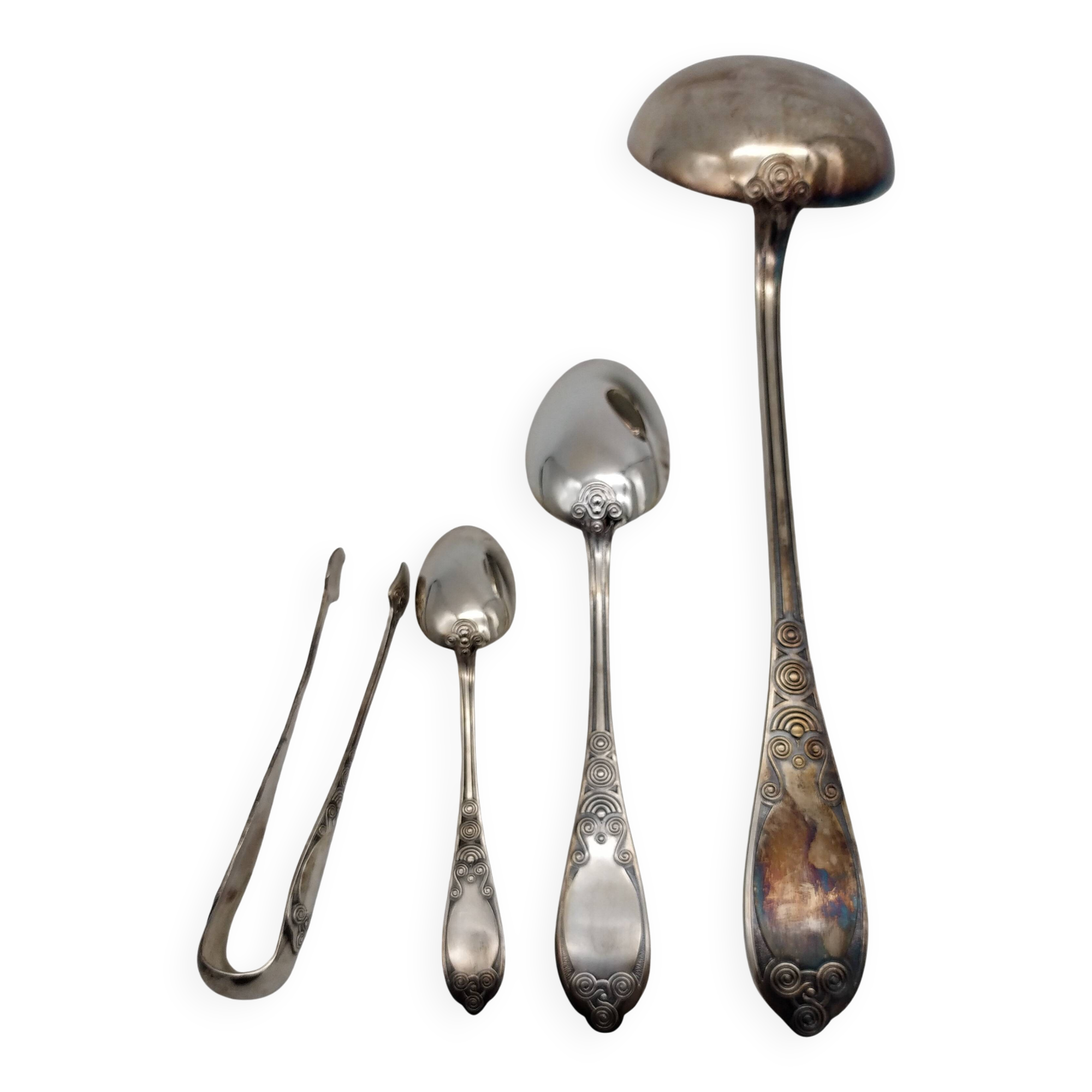 Bigouden decor cutlery set. 38 pieces. Silver-plated metal.