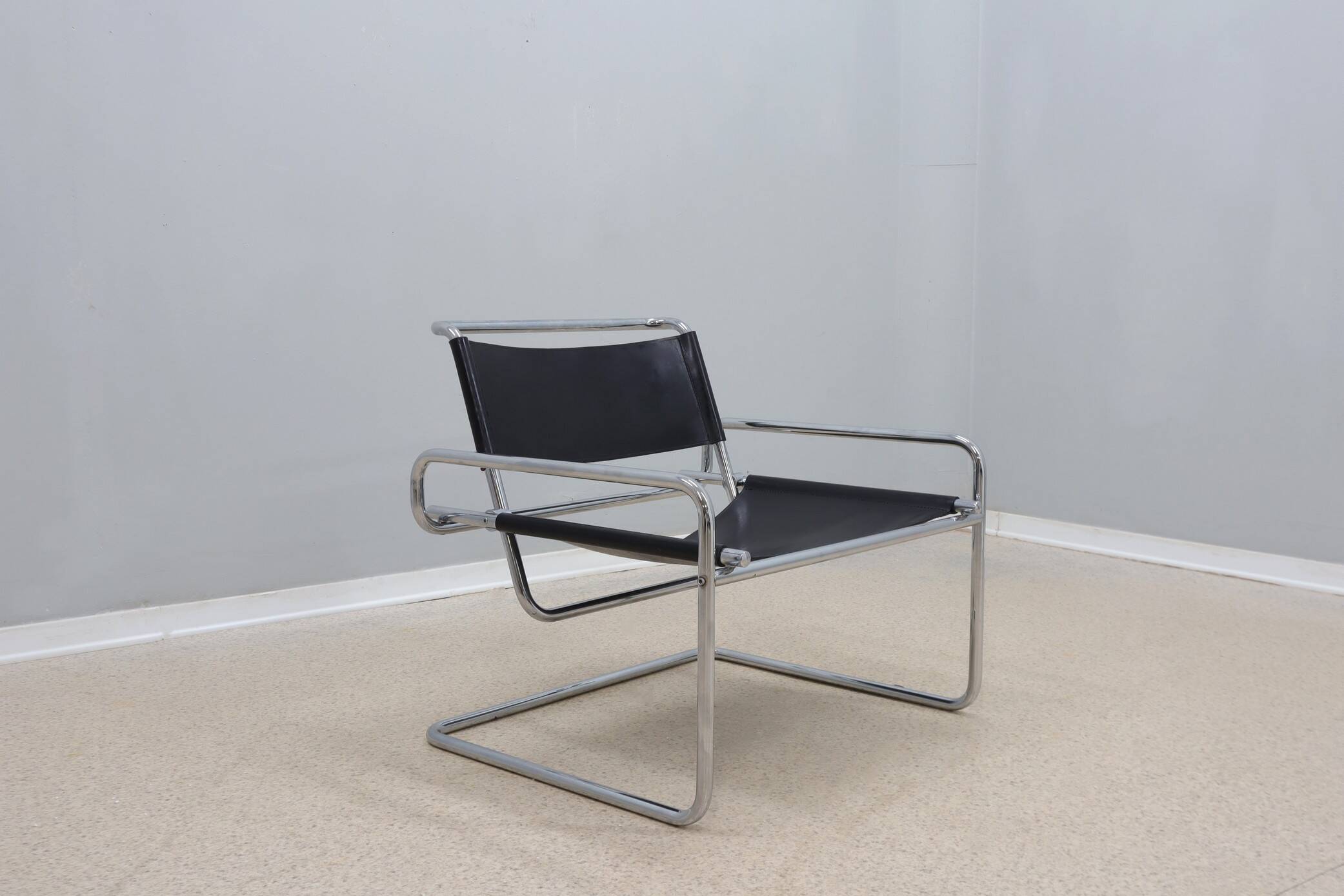 Luigi saccardo leather armchair arrmet 1970s