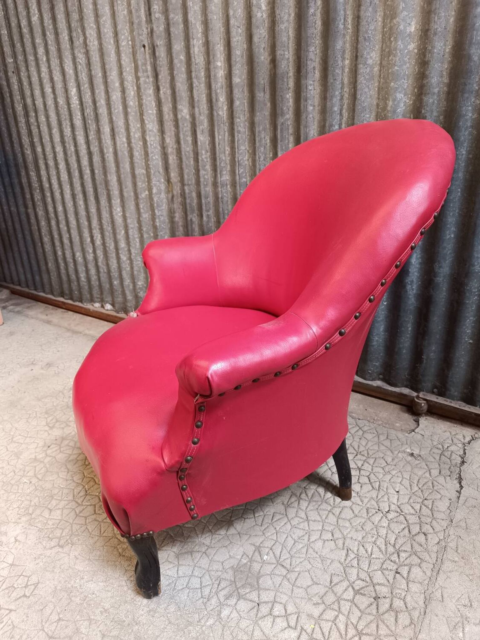 Fauteuil crapaud cuir rouge