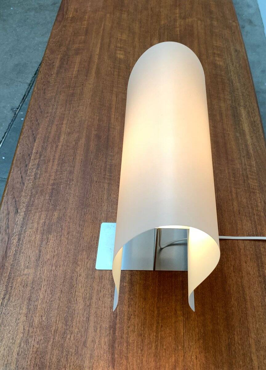 Minimalist table lamp model Emma by Cristina Lamiquiz, 1995