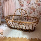 Rattan bassinet
