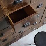Ancien meuble de métier