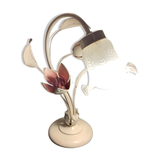 Lampe à poser en métal et fleurs