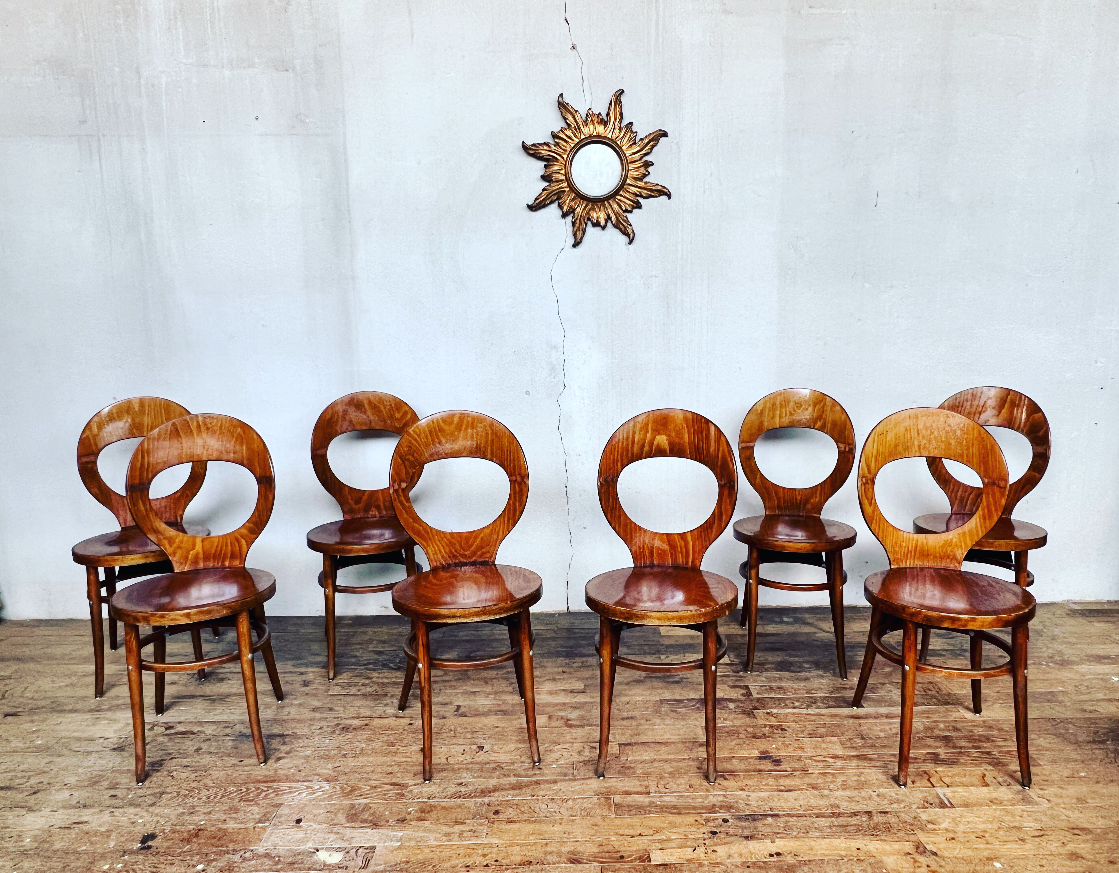Series of 8 Baumann seagull chairs