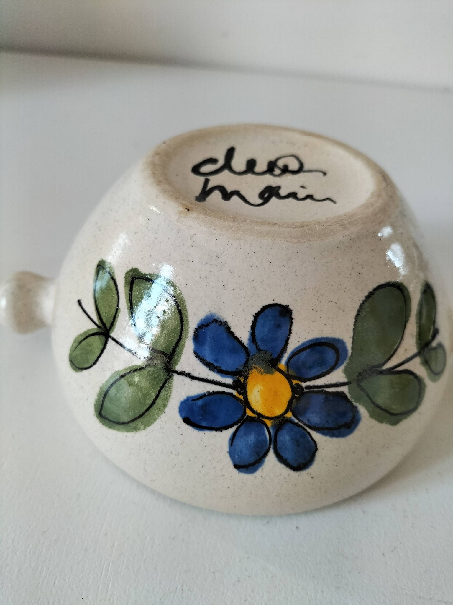 Ceramic soup bowl with blue flower decoration – handmade