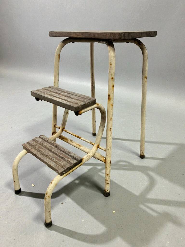Vintage folding stool/kitchen step stool/ladder
