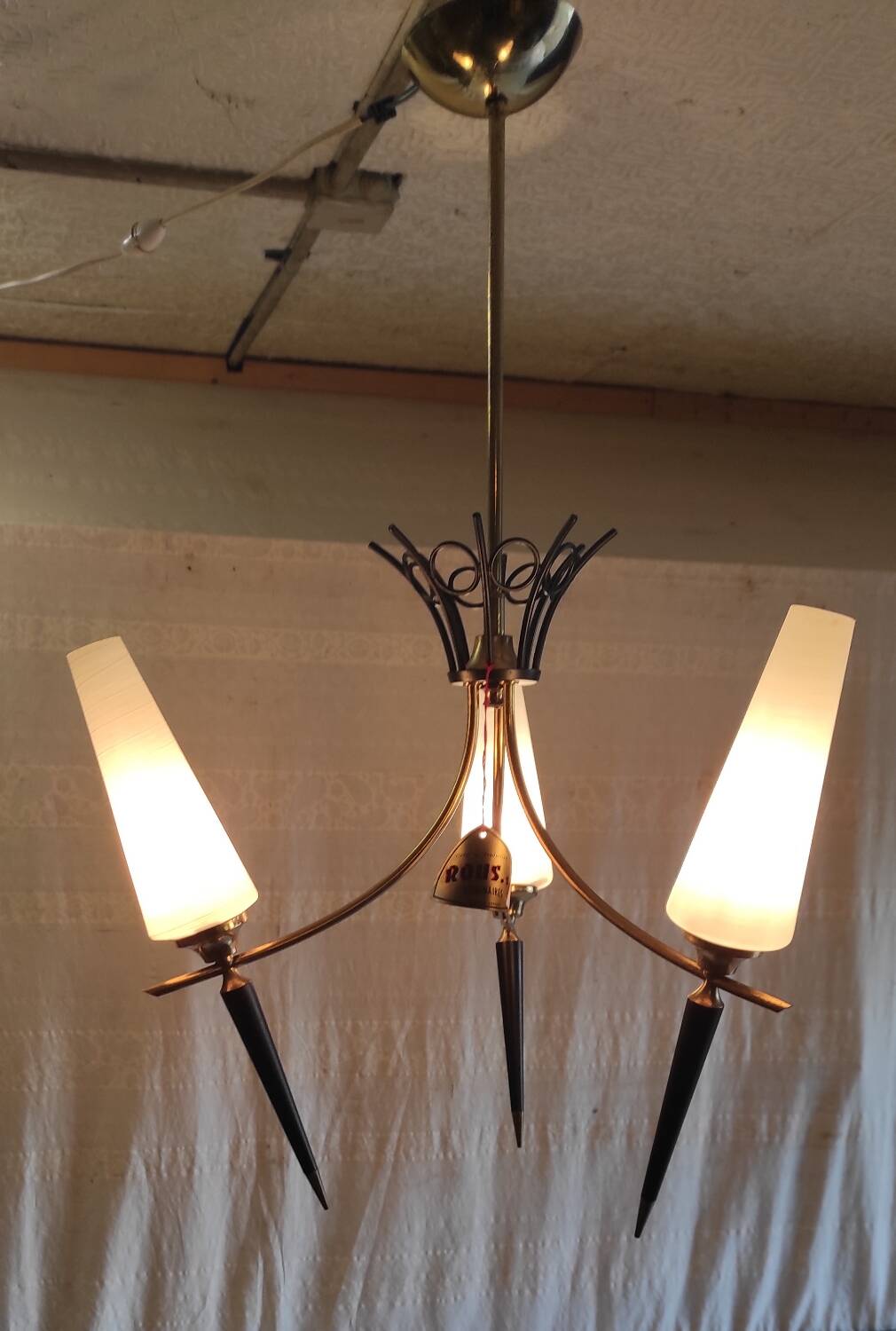 Modernist chandelier with 3 lights in gold and black metal, opaline tulip - 50s