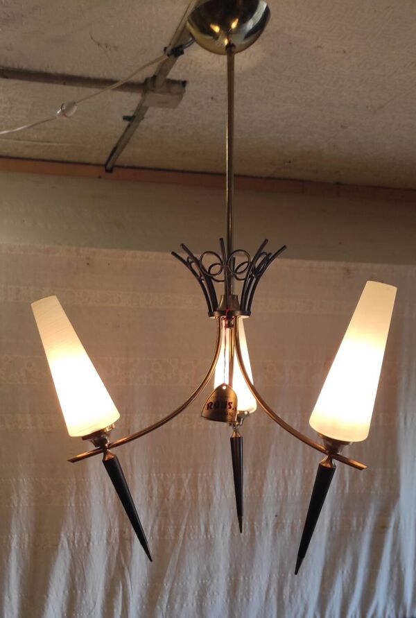 Lustre moderniste 3 feux en métal doré et noir, tulipe opaline - 50's