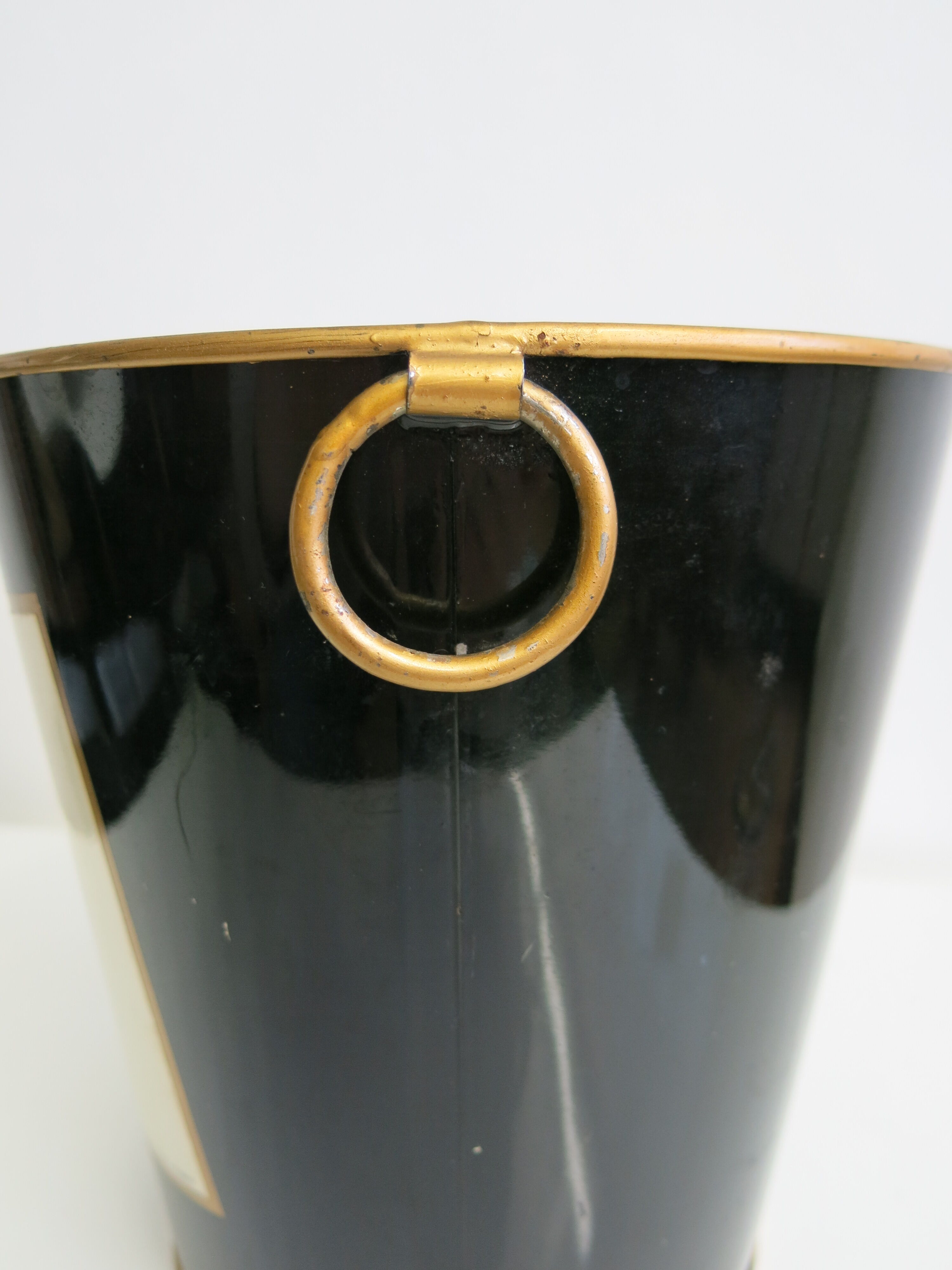 Peugeot decoration ice bucket