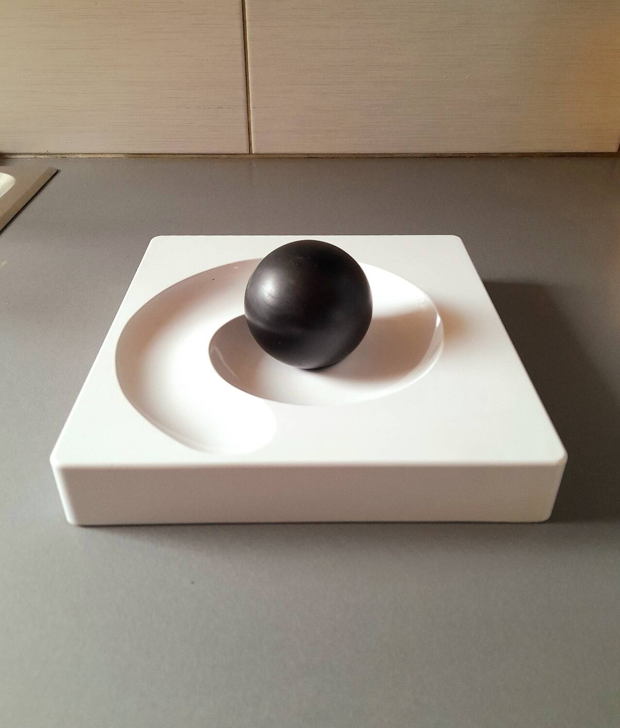 Cendrier SPIROS ,Eleonore Peduzzi Riva pour Artemide 1970