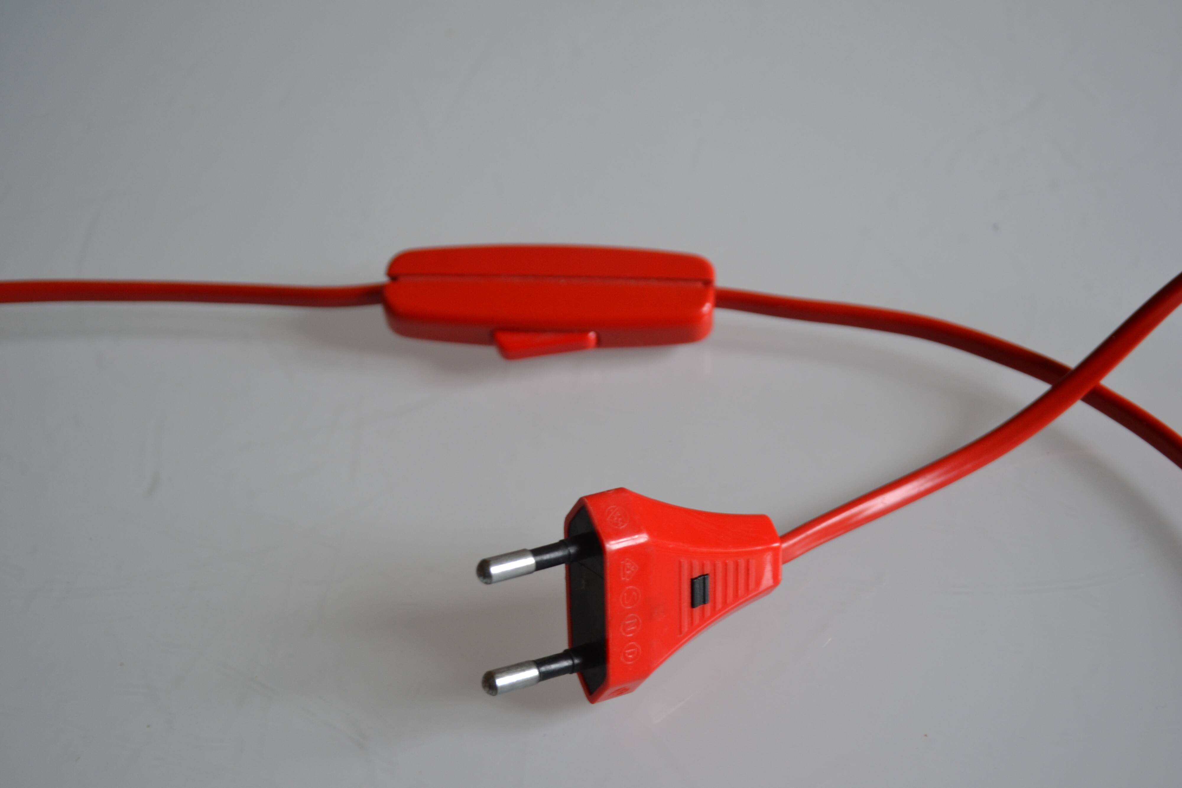 Lampe de bureau vintage France rouge Postmoderniste années 80 1980