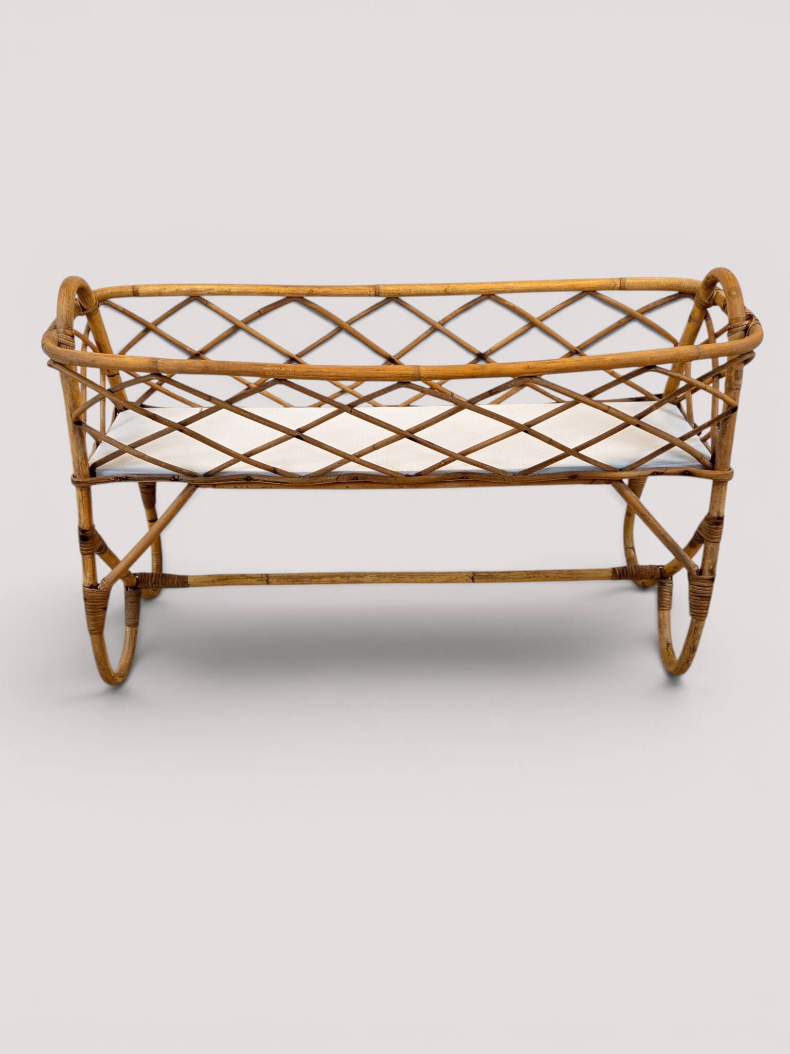 Vintage standing planter in rattan and bamboo – Riviera style, 1970s