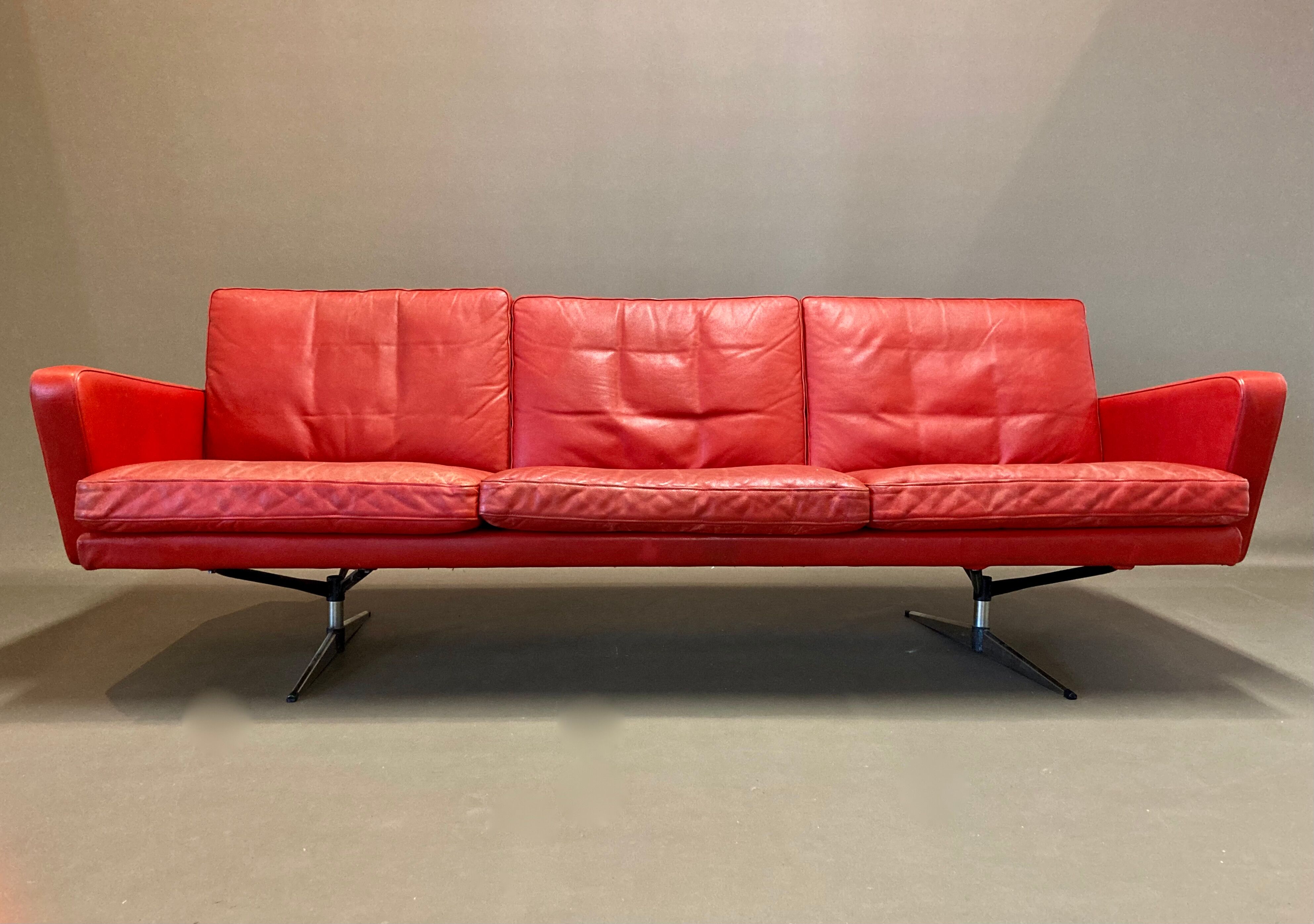 Sofa 3 places leather and chrome design 1950