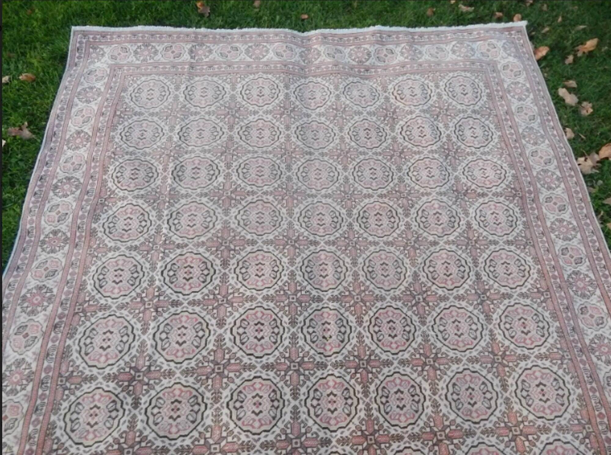 Vintage Turkish rug handmade 195x303 cm